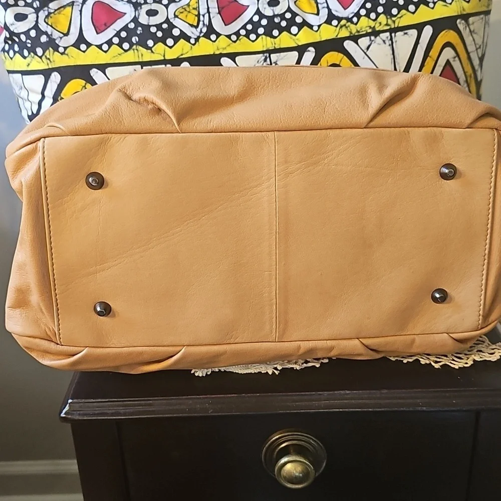 Romygold Woven Leather/Brackets Women's Spacious Travel Bag, Buttery Cream, New - Picture 4 of 8